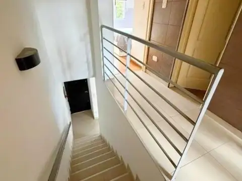 Depto Tipo Casa 3 ambientes con 2 baños