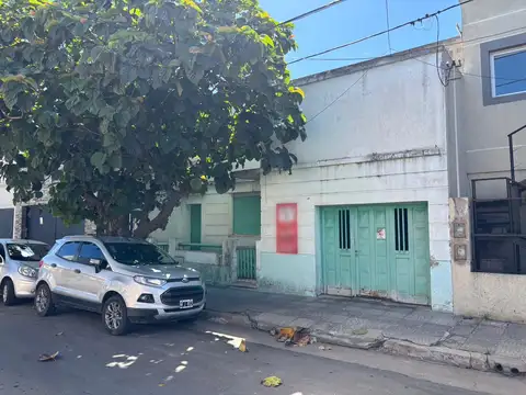 Inmueble semicéntrico ideal para reaccionar.