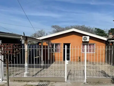 Casa en venta - 2 Dormitorios 2 Baños - 500mts2 - Moreno