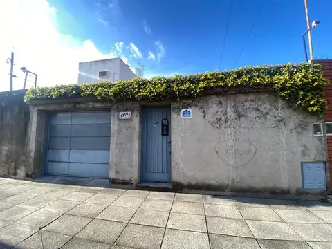 CASA DE 3 AMBIENTES EN VENTA - LANUS OESTE