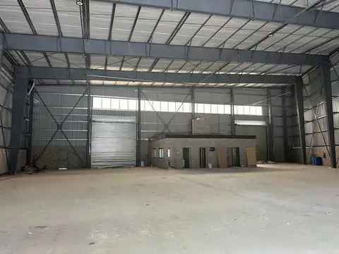 Depósito de 800 m2 en Los Cardales