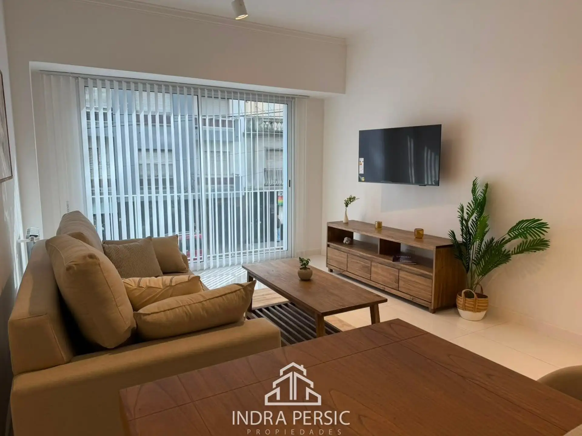 Departamento 3 amb, 75m² con balcón — Centro