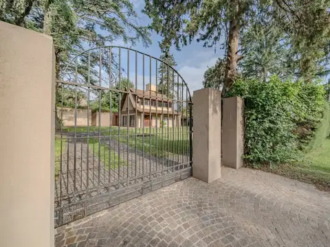 Casa en Venta en Francisco Alvarez, USD 154.900