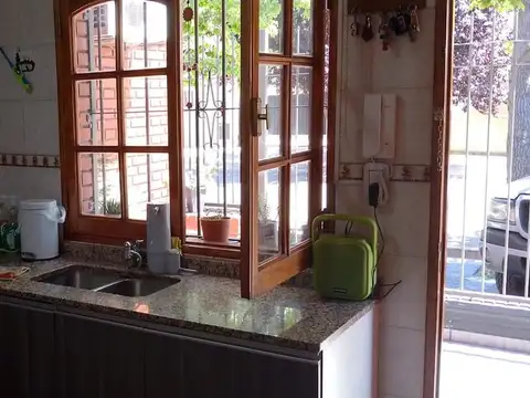 Venta espléndida casa en Las Heras