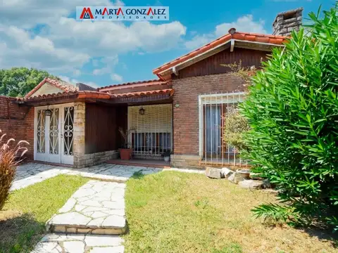 Casa 4 ambientes con 1 baño