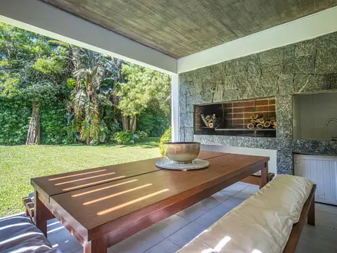 Casa en Alquiler Temporal en Punta del Este, USD 19.900