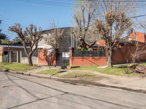 VENTA CASA 3 AMBIENTES MAS DEPARTAMENTO 2 AMBIENTES EN TORTUGUITAS FINANCIACIÓN DIRECTA