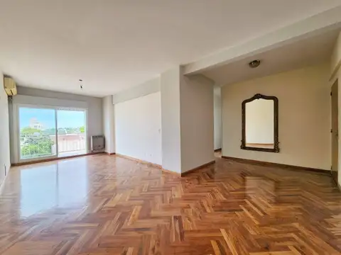 Departamento Venta 5 ambientes en Flores
