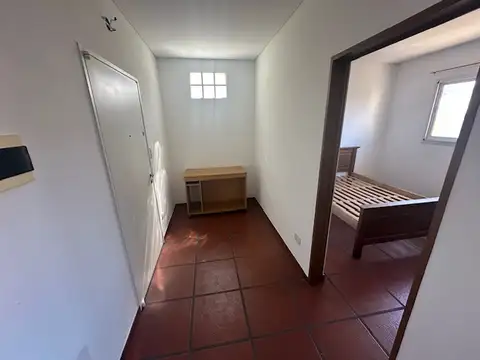 Casa 2 ambientes con 1 baño