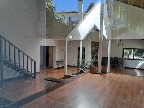 Hermoso Monoambiente, con balcon, parrilla y cochera cubierta