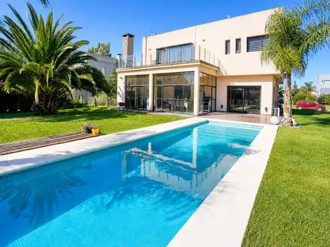 CASA 5 AMBIENTES VENTA SAN ELISEO GOLF APTA CRED