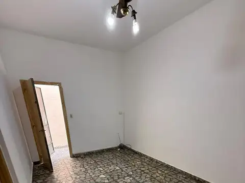 Depto Tipo Casa 4 ambientes con 2 baños