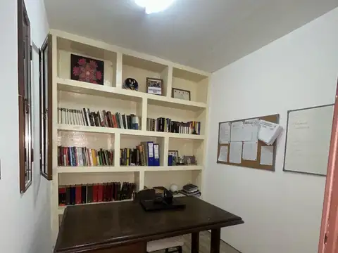 Casa en Alquiler con 1 cochera