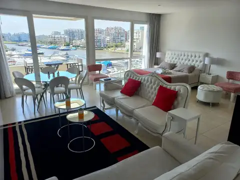 LOFTS DE 120 METROS A LA BAHIA MAS BALCON