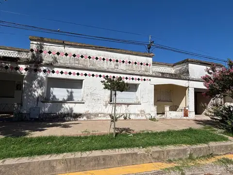 Avenida Adolfo Alsina 500