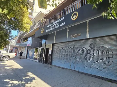 Alquiler de local Comercial. Av. Colon 4800.