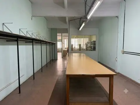 Alquiler comercial galpón depósito taller oficina