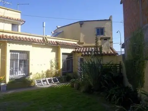 Casa ambientes ambientes con 3 baños