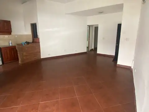 Depto Tipo Casa en Alquiler de 3 ambientes