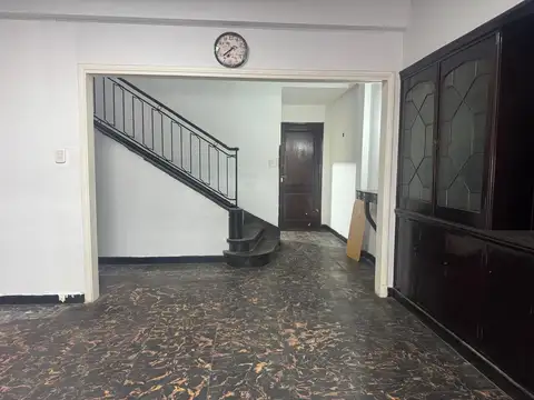 OFICINA O VIVIENDA MULTI FAMILIAR SOBRE PEATONAL BELGRANO