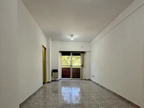 DEPARTAMENTO UN DORMITORIO CON COCHERA, BALCON AL FRENTE, CENTRO LA PLATA