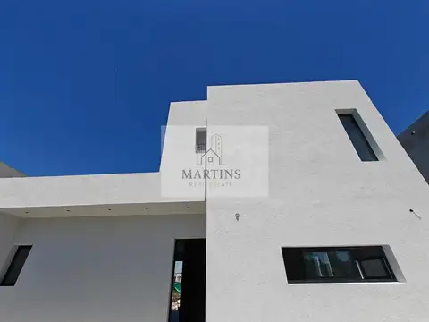 Casa en venta en Pilar del Este Santa Lucia