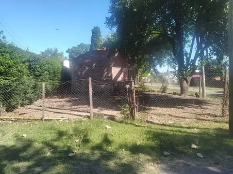 En VENTA LOTE con MEJORAS en VILLA ROSA, PILAR