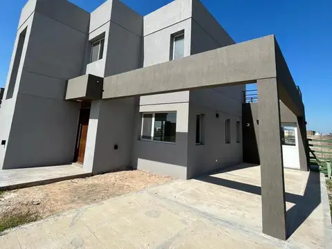 Casa en Venta al Oeste