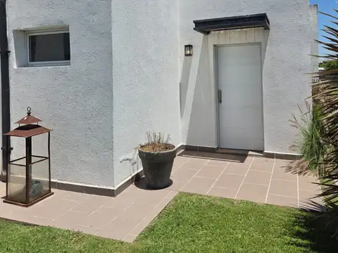 Casa 4 Amb. Jardin y Piscina Club de Campo Horizontes Al Sur Corredor Verde Canning San Vicente