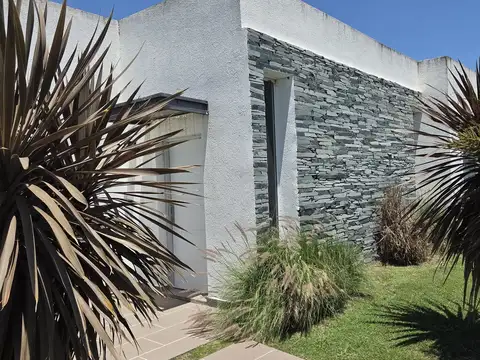 Casa en Venta en Horizontes al Sur, USD 155.000