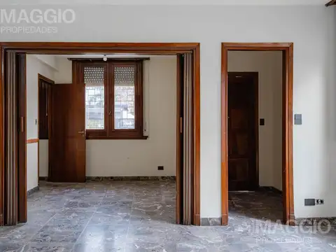 Casa en Alquiler con 1 cochera