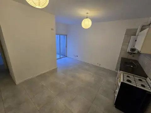 ALQUILER 1 DORM+PATIO paraguay 1800