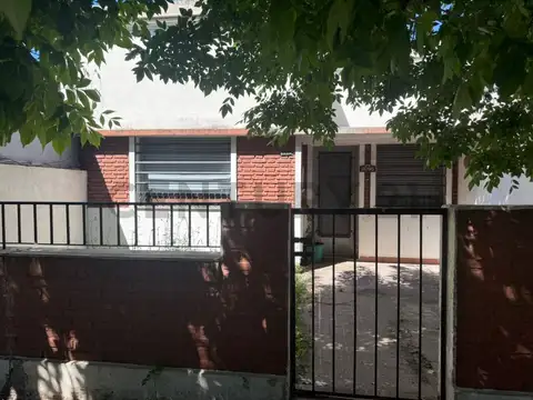 16 e/ 74 y 75 2000, Piso 0