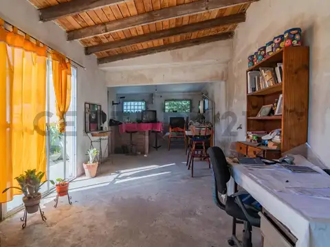 Casa y comercio a reciclar Villa Elvira