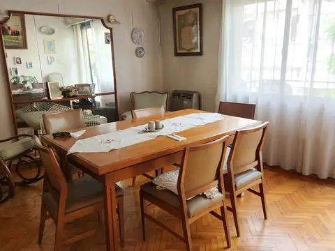 VENTA DEPARTAMENTO TIPO CASA, ENTRADA INDEPENDIENTE, FRENTE,  BALCÓN, PATIO,SIN EXPENSAS