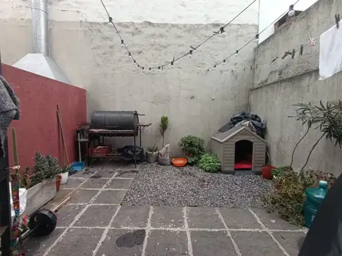 Depto Tipo Casa 2 ambientes con 1 baño
