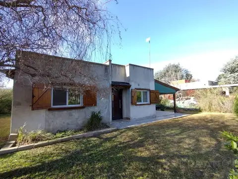 Venta Casa 3 dormitorios, 2 baños, pileta, calle Moreno al 700, Parque Sakura, Exaltación de la Cruz