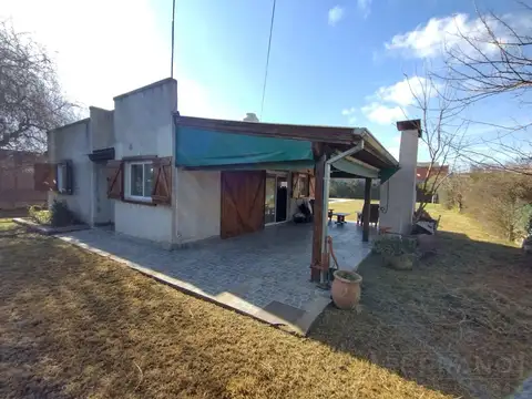 SDA VENTA CASA, 3 dormitorios, 2 baños, pileta, calle Moreno 700, parque Sakura, Exaltación de la Cruz