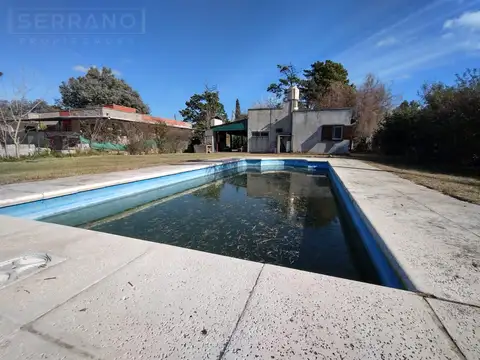 Venta Casa 3 dormitorios, 2 baños, pileta, calle Moreno al 700, Parque Sakura, Exaltación de la Cruz