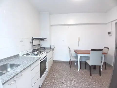 Departamento en Alquiler con 1 cocheras