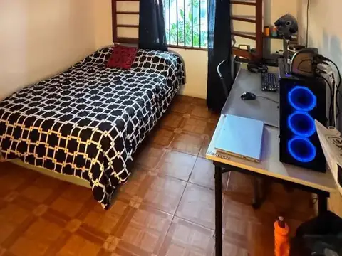 CASA EN VENTA 3 DORM. CON PILETA EN VILLA NUEVA