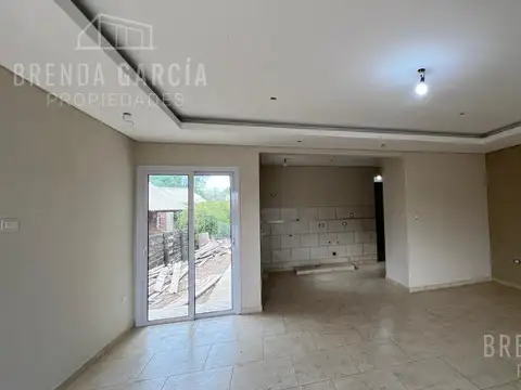 Casa 3 ambientes con 1 baño