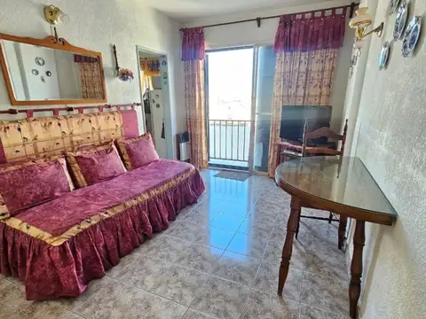 VENTA DEPARTAMENTO DOS AMBIENTES EN ESTADO ORIGINAL LATERAL CON VISTA A LA CIUDAD