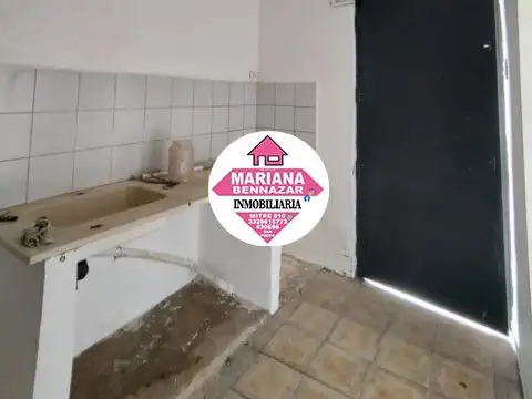 Casa 3 ambientes con 1 baño