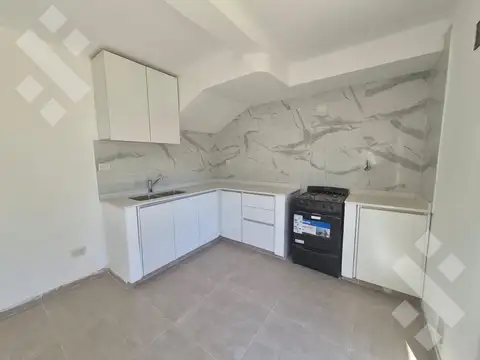 Depto Tipo Casa en Venta en Confluencia, USD 185.000