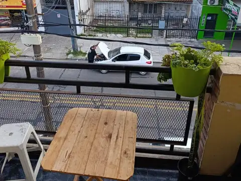 Venta 2 amb con renta Al frente V. Luzuriaga