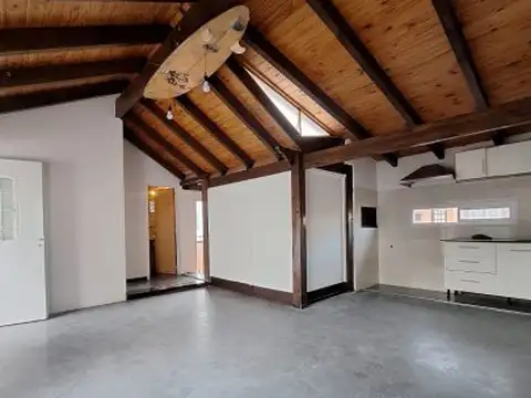 Depto Tipo Casa en Alquiler en Barrio España y Hospitales, $ 450.000