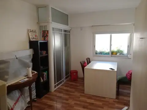Avenida La Plata 300, Piso 8