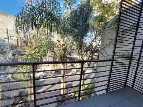 Hermoso monoambiente con balcon - Excelente ubicación -