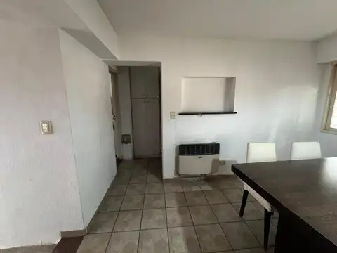 Depto Tipo Casa 2 ambientes con 1 baño
